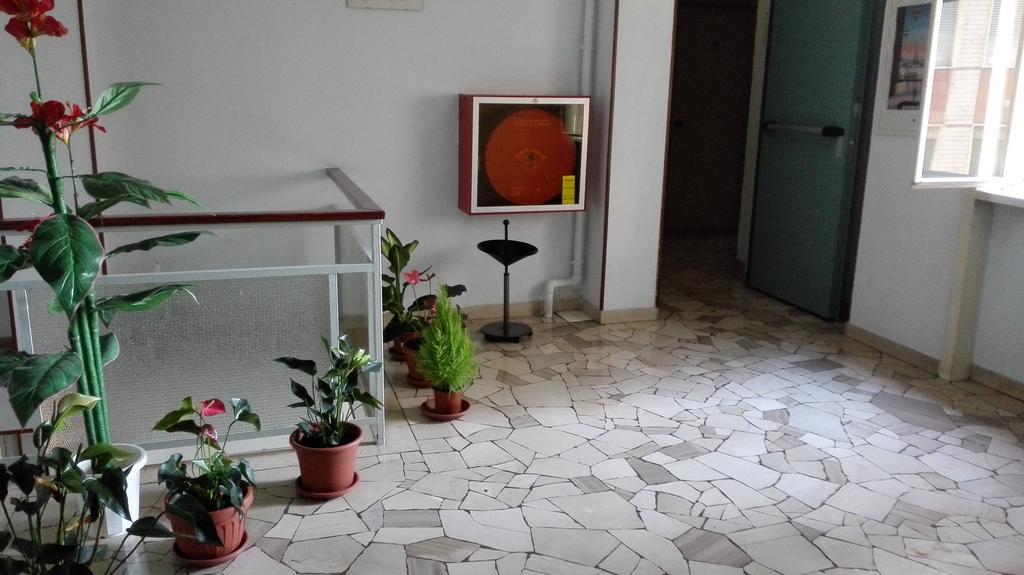 Hotel Mira Βαρέζε Εξωτερικό φωτογραφία