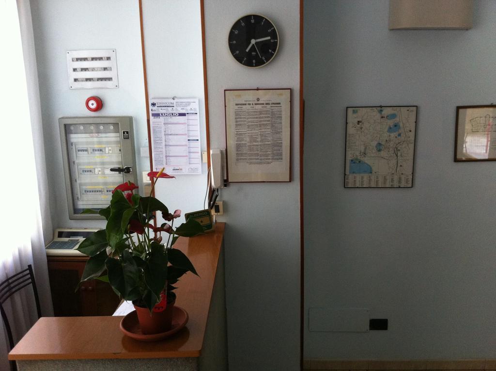 Hotel Mira Βαρέζε Εξωτερικό φωτογραφία