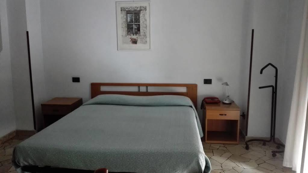 Hotel Mira Βαρέζε Εξωτερικό φωτογραφία